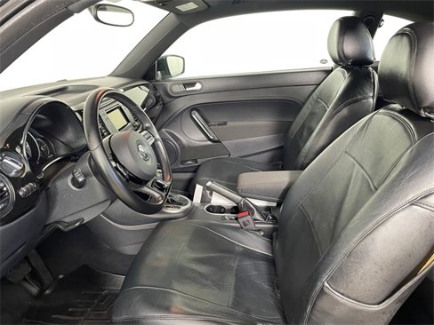 Used 2018 Volkswagen Beetle 2.0T S image 3