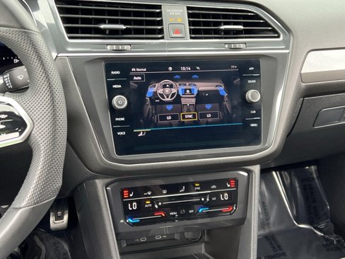 Used 2022 Volkswagen Tiguan SE R-Line image 19