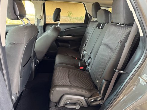 Used 2020 Dodge Journey SE w/ SE Popular Equipment Group image 18