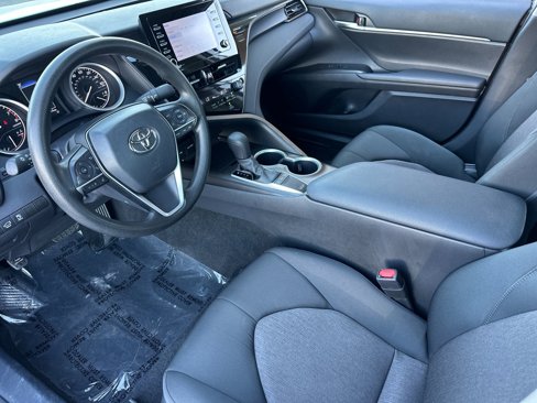 Used 2024 Toyota Camry LE image 9