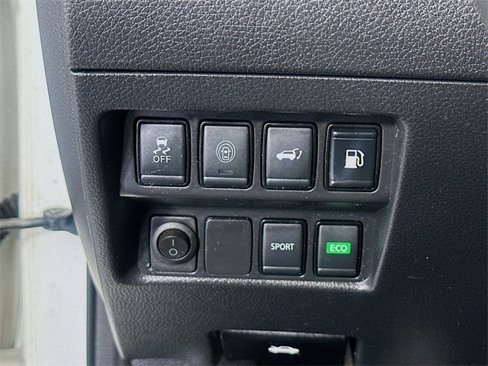 Used 2019 Nissan Rogue SV image 10