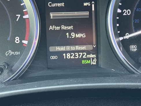 Used 2017 Toyota Highlander SE image 6