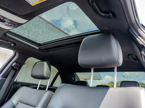 Used 2016 Mercedes-Benz E 350 Sedan image 28