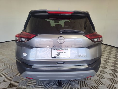 Used 2022 Nissan Rogue SV w/ SV Premium Package image 8