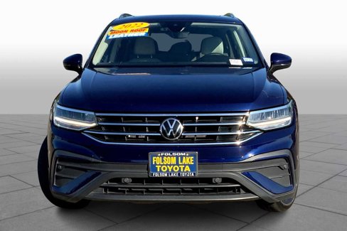 Used 2022 Volkswagen Tiguan SE image 3