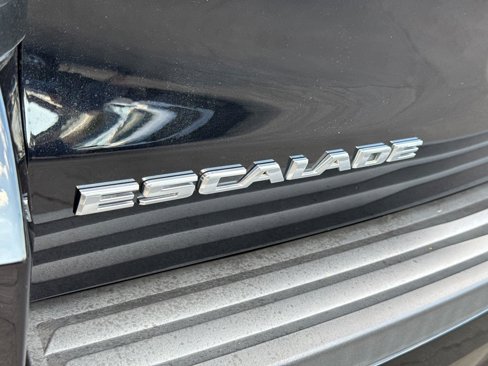 Used 2015 Cadillac Escalade Premium image 14