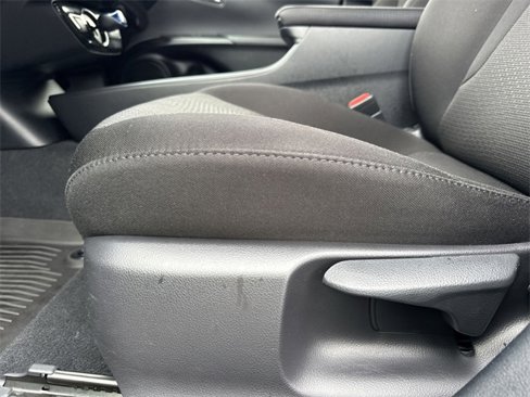 Used 2021 Toyota Prius LE image 12