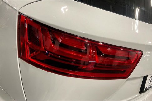 Used 2018 Audi Q7 3.0T Prestige image 30