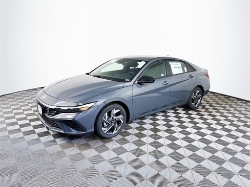 New 2025 Hyundai Elantra Sport image 2