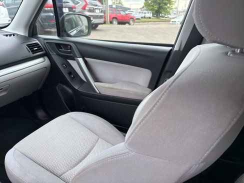 Used 2015 Subaru Forester 2.5i Premium w/ All-Weather Package image 16