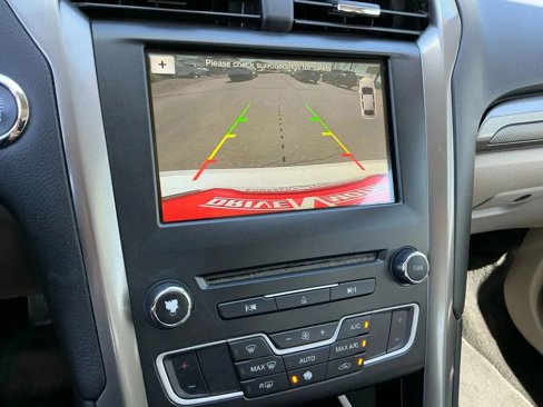 Used 2018 Ford Fusion SE w/ Fusion SE Technology Package image 30