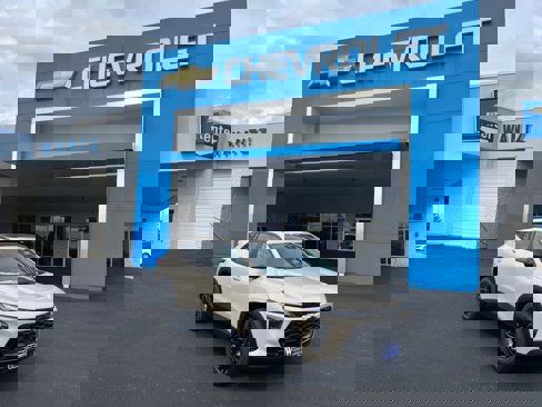 New 2026 Chevrolet Trax ACTIV w/ Sunroof Package image 1