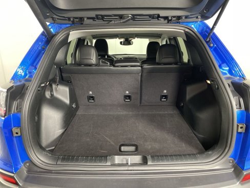Used 2023 Jeep Cherokee Altitude Lux image 25