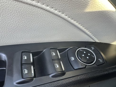 Used 2018 Ford Fusion Titanium image 25