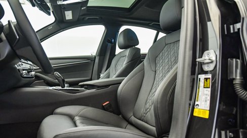 Certified 2023 BMW 530i w/ Premium Package image 21