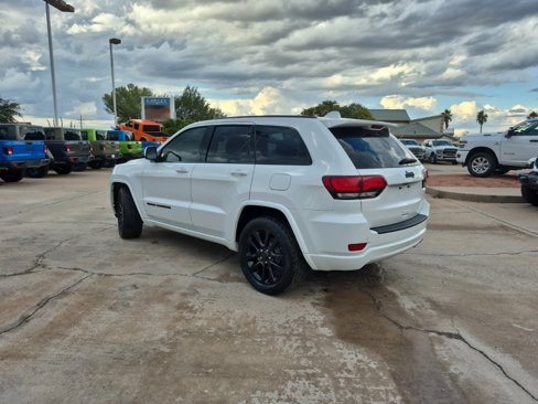 Used 2019 Jeep Grand Cherokee Altitude image 8