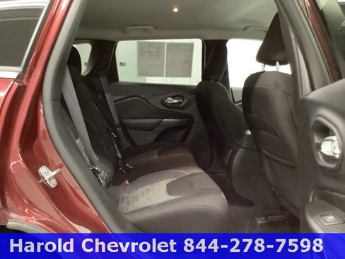 Used 2019 Jeep Cherokee Latitude image 9