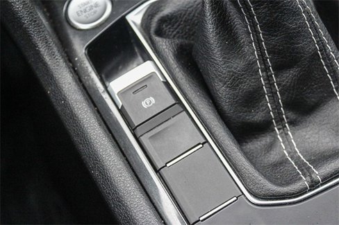 Used 2022 Volkswagen Tiguan SE R-Line image 34