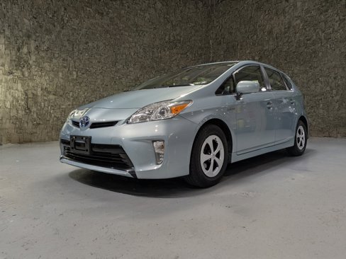 Used 2015 Toyota Prius Two image 1