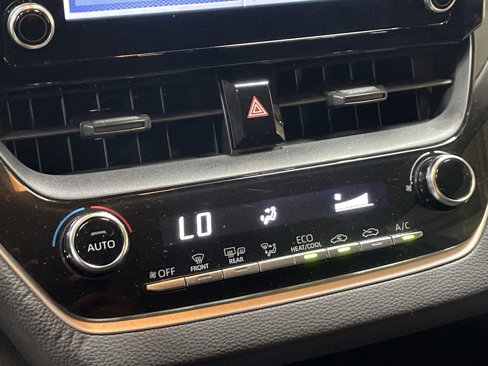 Used 2020 Toyota Corolla LE image 24