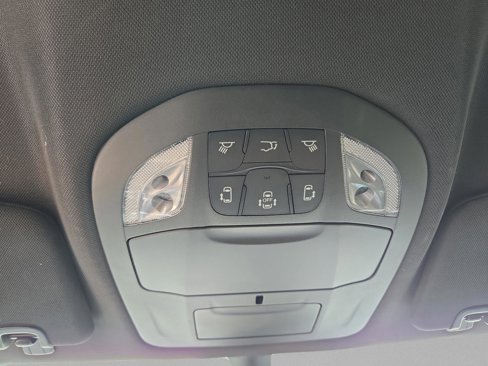 New 2026 Chrysler Voyager LX image 27