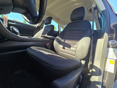Used 2015 Ford Fusion SE w/ Equipment Group 201A image 23