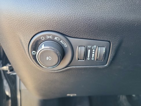 Used 2022 Jeep Compass Latitude w/ Convenience Group image 27