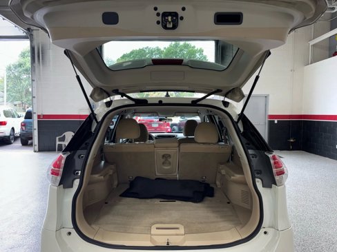 Used 2015 Nissan Rogue SV image 23