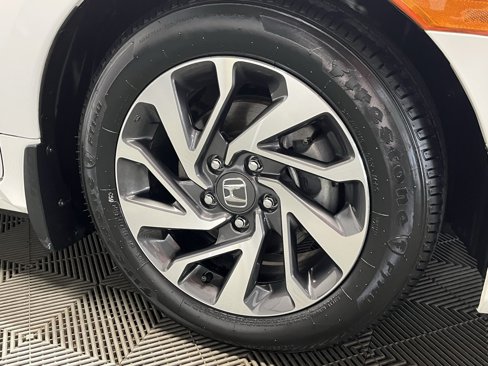 Used 2018 Honda Civic EX image 3