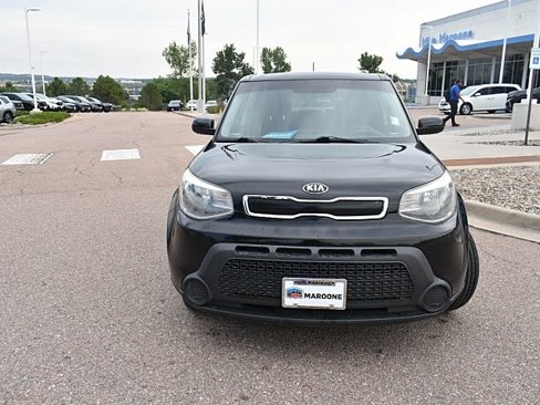 Used 2015 Kia Soul + image 2