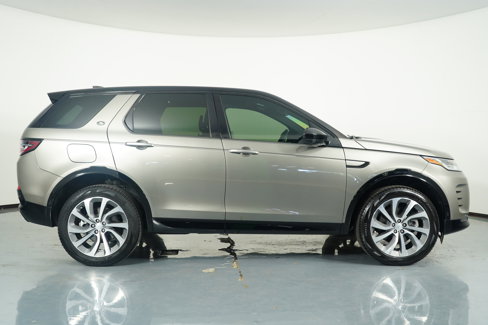 Used 2025 Land Rover Discovery Sport Dynamic SE image 6