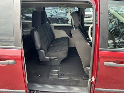 Used 2015 Dodge Grand Caravan American Value Package w/ UConnect Hands-Free Group image 12