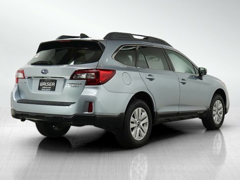 Used 2017 Subaru Outback 2.5i Premium image 5