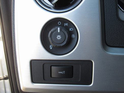 Used 2014 Ford F150 Platinum w/ Max Trailer Tow Package image 38