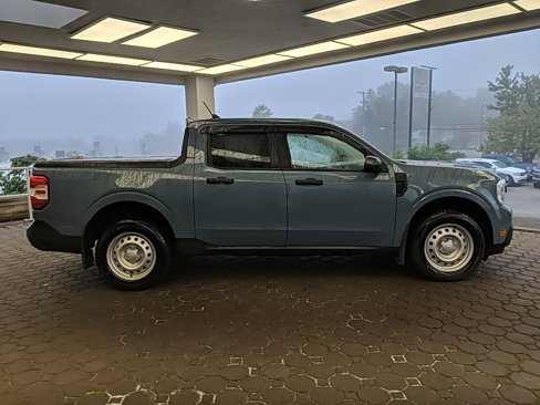 Used 2022 Ford Maverick XL image 4