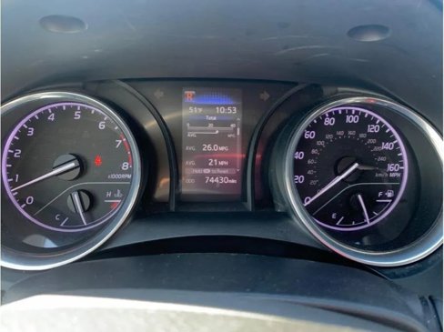 Used 2020 Toyota Camry SE image 12