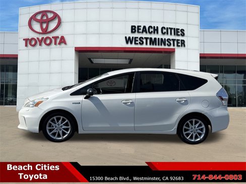 Used 2013 Toyota Prius V Five image 7