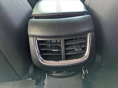 Used 2018 Chevrolet Malibu LT image 15