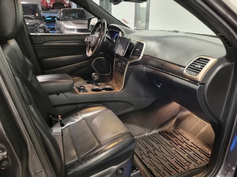 Used 2015 Jeep Grand Cherokee Summit image 24