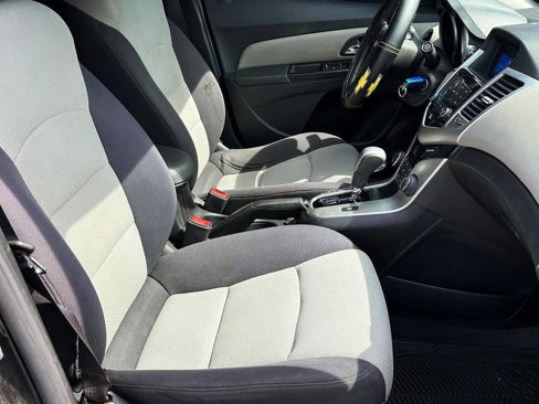 Used 2015 Chevrolet Cruze LS image 21