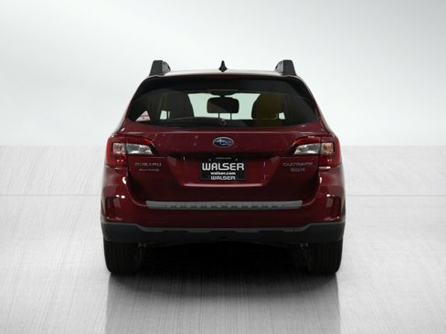 Used 2016 Subaru Outback 3.6R Limited image 4