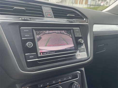 Certified 2022 Volkswagen Tiguan S image 27