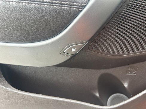 Used 2017 Hyundai Santa Fe Sport image 21