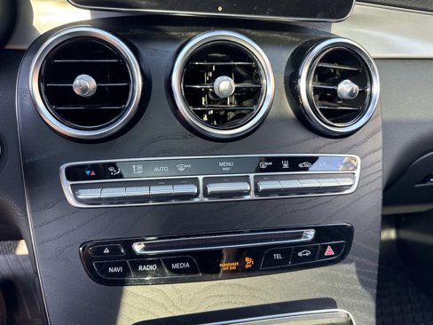 Certified 2019 Mercedes-Benz GLC 350e 4MATIC image 23