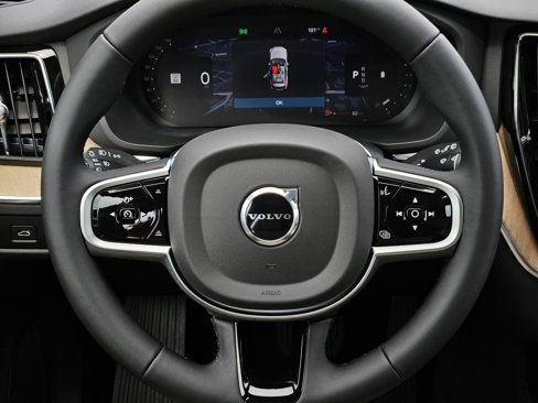 New 2026 Volvo XC60 B5 Plus w/ Protection Package Premier image 34