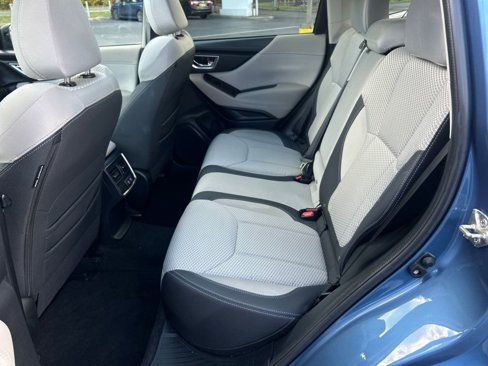Used 2021 Subaru Forester Premium image 28