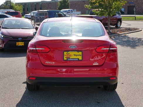 Used 2017 Ford Focus SE image 6