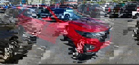 Used 2024 Chevrolet Equinox LT w/ LPO, Floor Liner Package image 1