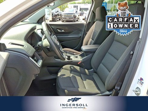 Used 2024 GMC Terrain SLE image 16