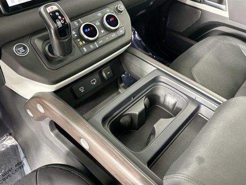 Certified 2023 Land Rover Defender 110 X-Dynamic SE image 14